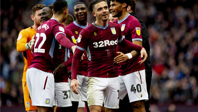 萨利巴：廷贝尔是世界最佳右后卫；英超和欧冠冠军我们都想要（萨利巴：廷贝尔是当今最佳右后卫，我们目标同时拿下英超与欧冠）